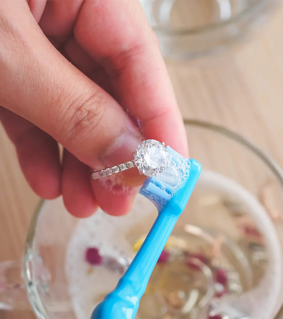 2._Routine_Cleaning_at_Home